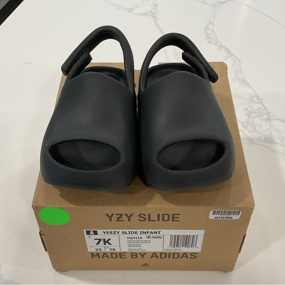 Toddler Yeezy Slide - 7K